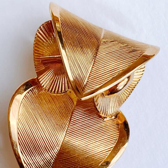 VTG Mid Century Signed Corocraft Gold Tone Owl Brooch Figural Pin 1950s Jewelry - Picture 2 of 10